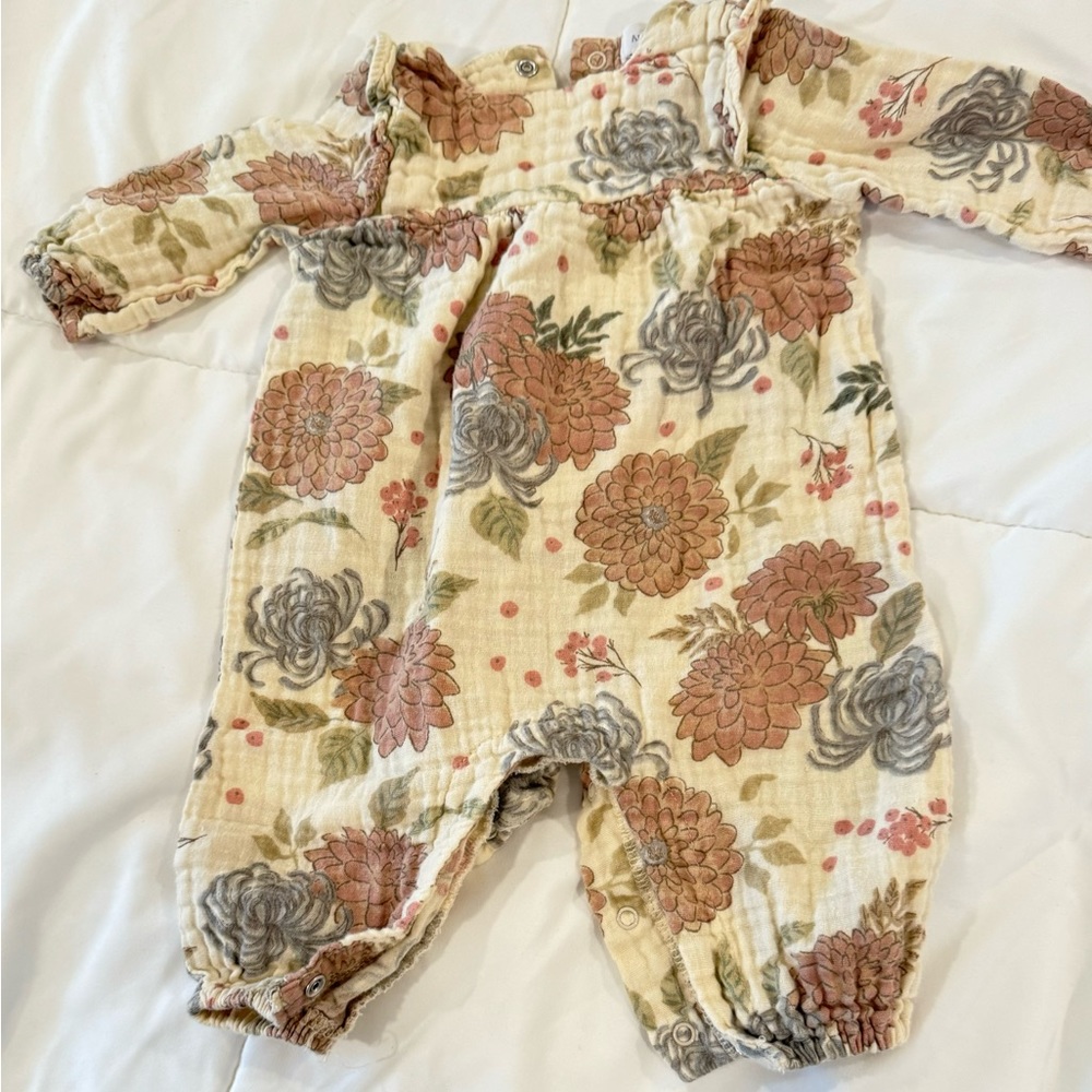 ANGEL DEAR RUFFLE SLEEVE ROMPER - DAHLIAS